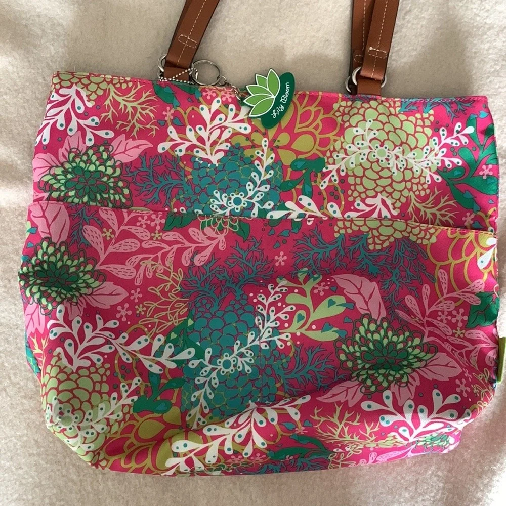 Lily Bloom Convertible Shoulder Bag - Picture 4 of 9